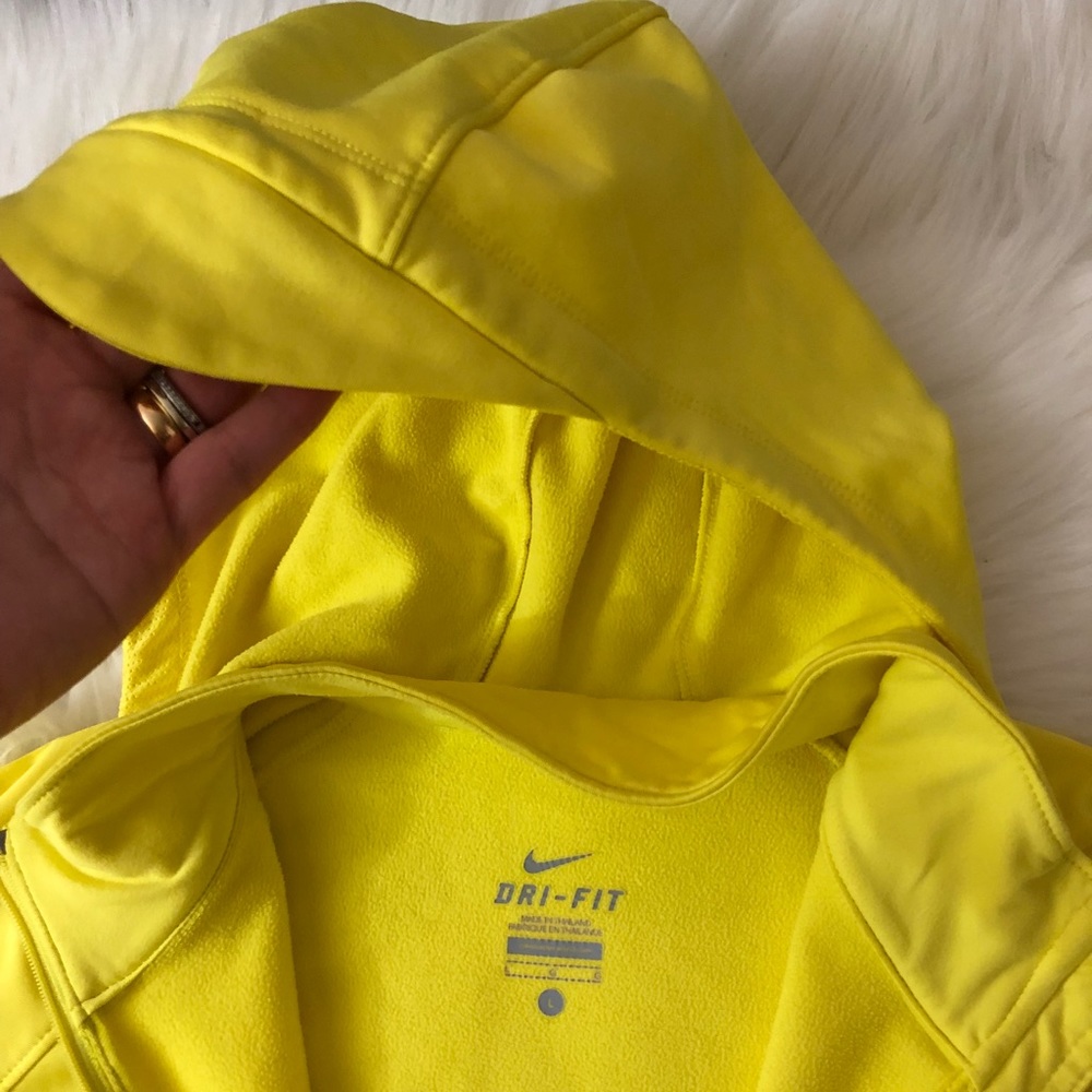 🚫SOLD🚫 Nike Dri-fit Thermal Jacket - Picture 5 of 8